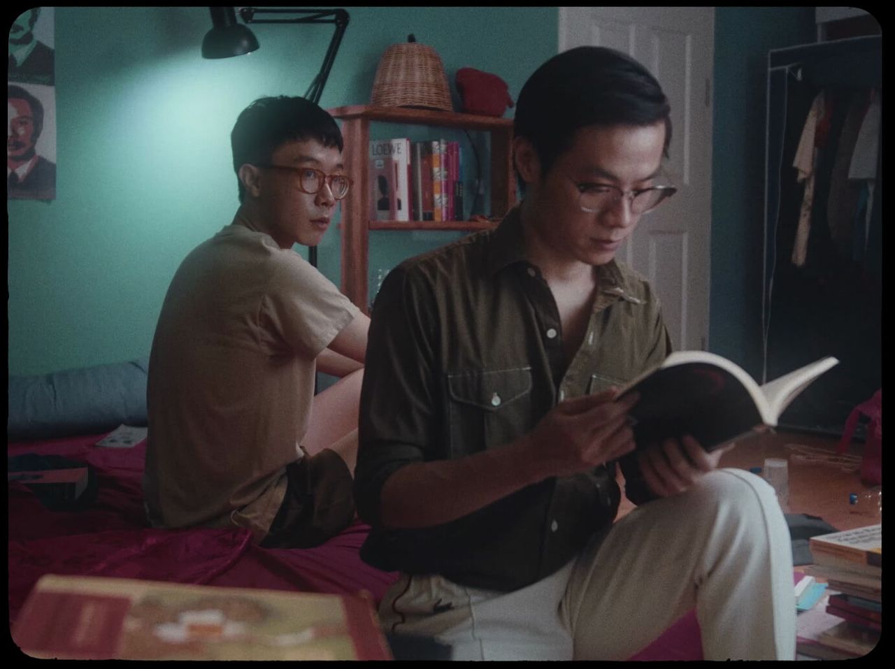 อนินทรีย์แดง