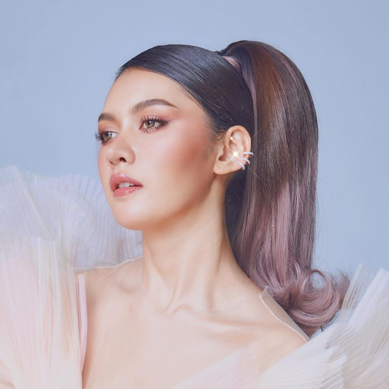 เปา กิ่งกาญจน์ ขอบคุณภาพจากแฟนเพจ เปา - กิ่งกาญจน์ ส่องสว่าง