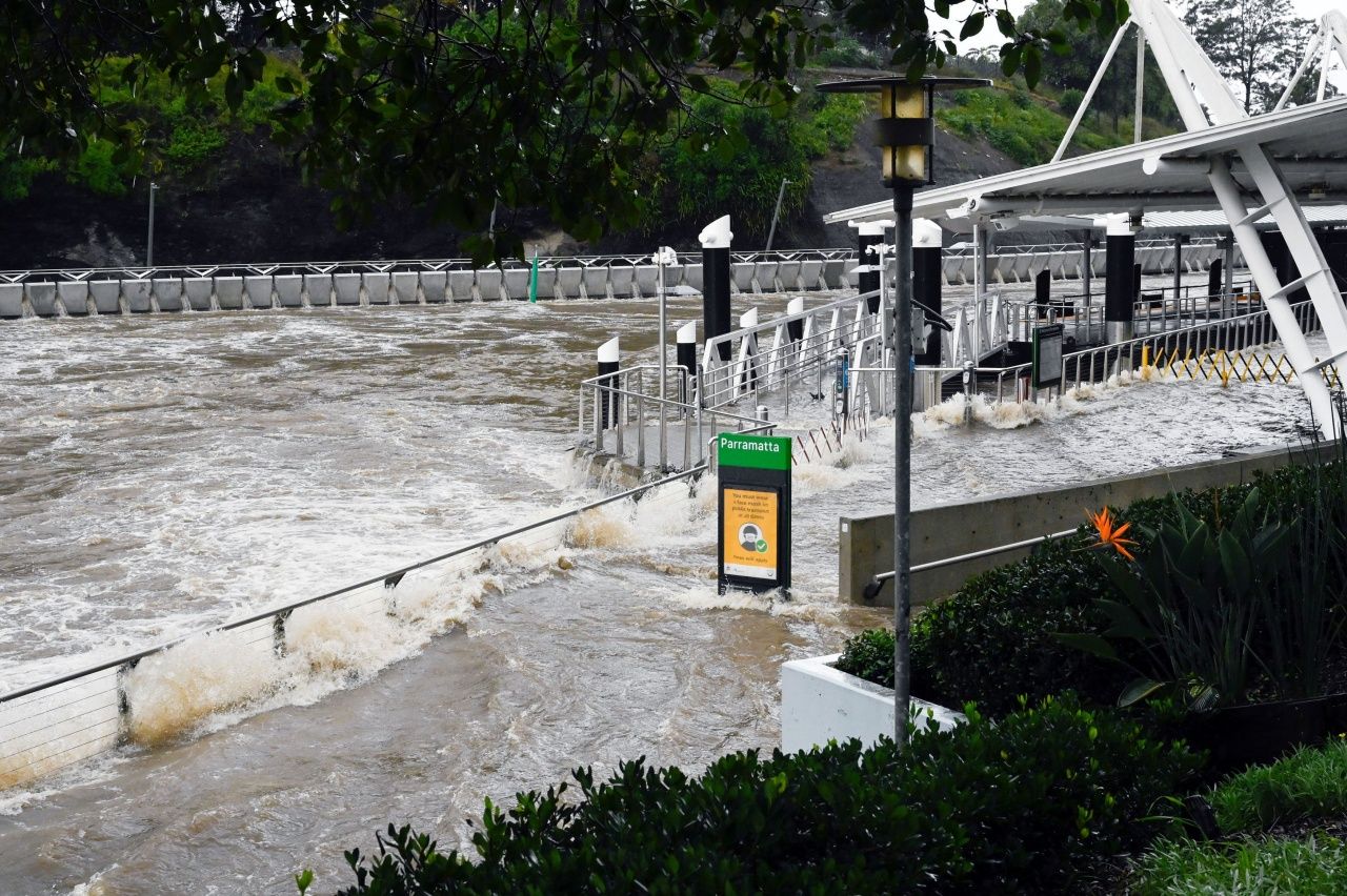 แม่น้ำพาร์รามัตตา ในนครซิดนีย์ ล้นตลิ่งหลังฝนตกหนัก