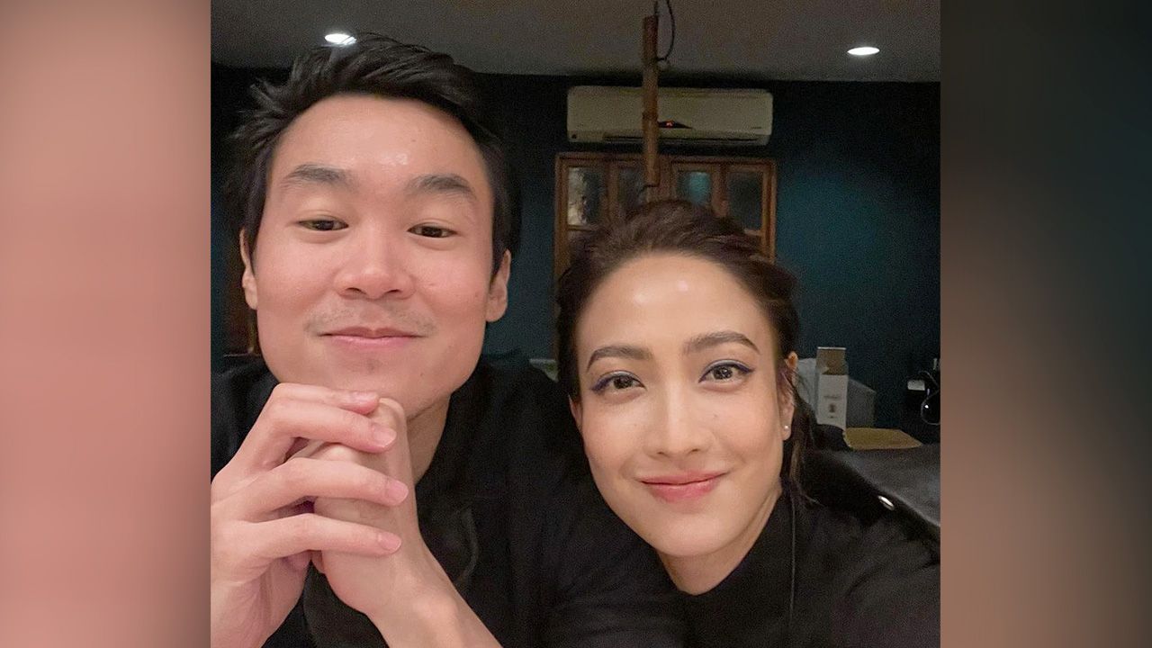 แน่นอนยิ่งกว่าปฏิทินซะอีกสำหรับความรักของ แต้ว ณฐพร กับหนุ่ม ประณัย เพราะทุกวันที่ 13 ของเดือนจะต้องดินเนอร์ฉลอง ล่าสุดนี่ก็ฉลองครบรอบเดือนที่ 10 แล้ว...ยาวๆไปจ้า.
