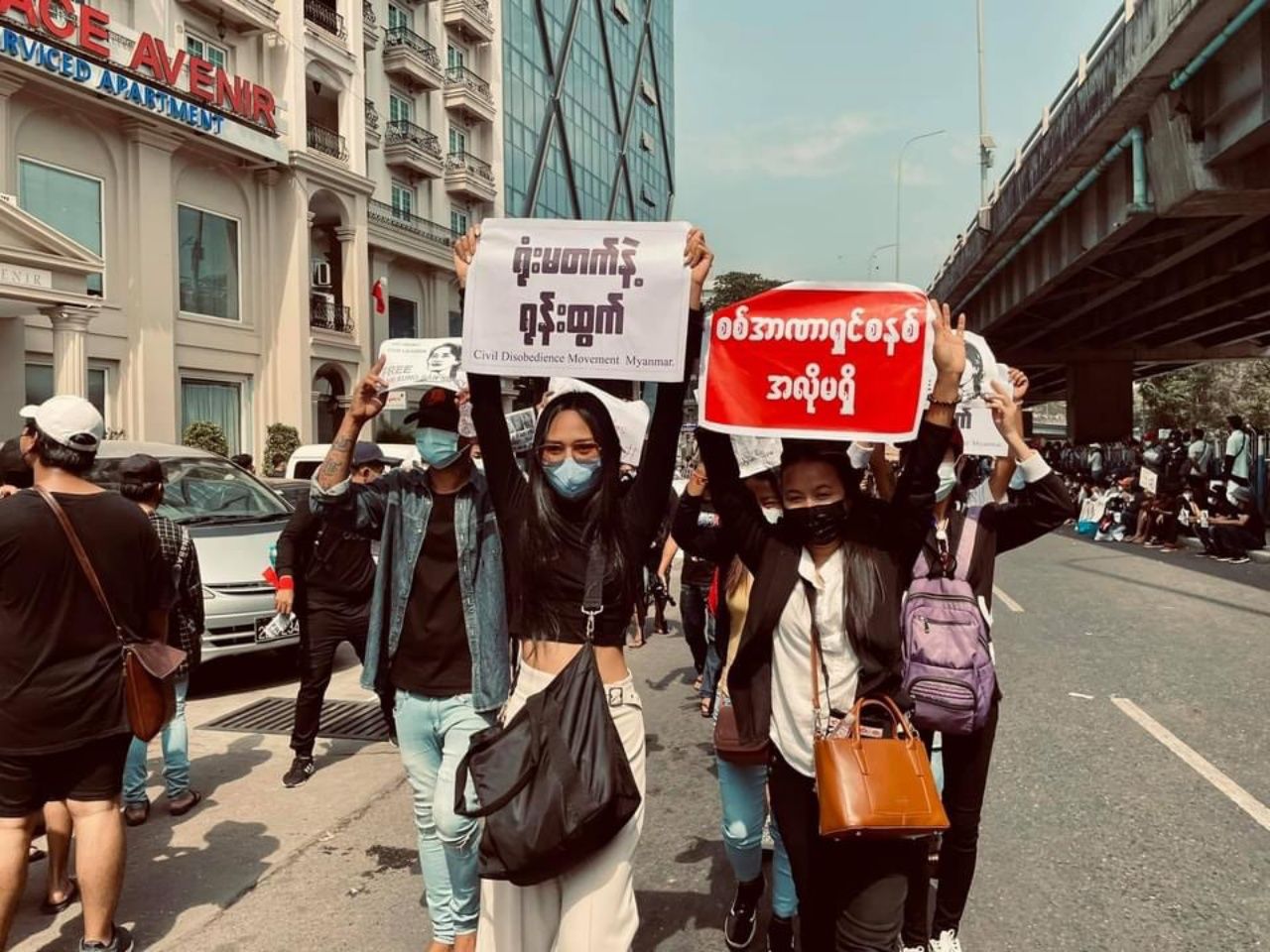 ภาพ FB : Han Lay (Thaw Nandar Aung)