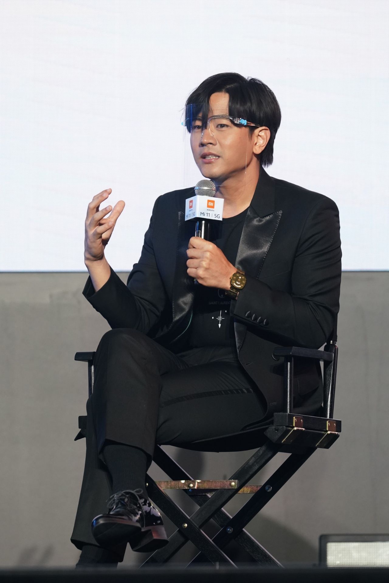 โทนี่ รากแก่น