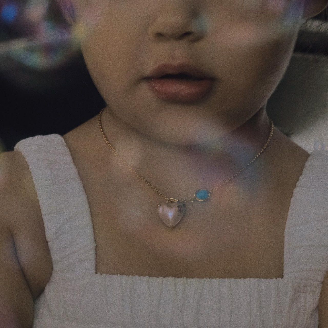 กลุ่มลูกค้าที่เป็นคุณแม่รุ่นใหม่มักสั่งทำเครื่องประดับใส่คู่กันกับลูก (ภาพจากเฟซบุ๊ก Moon Tree)