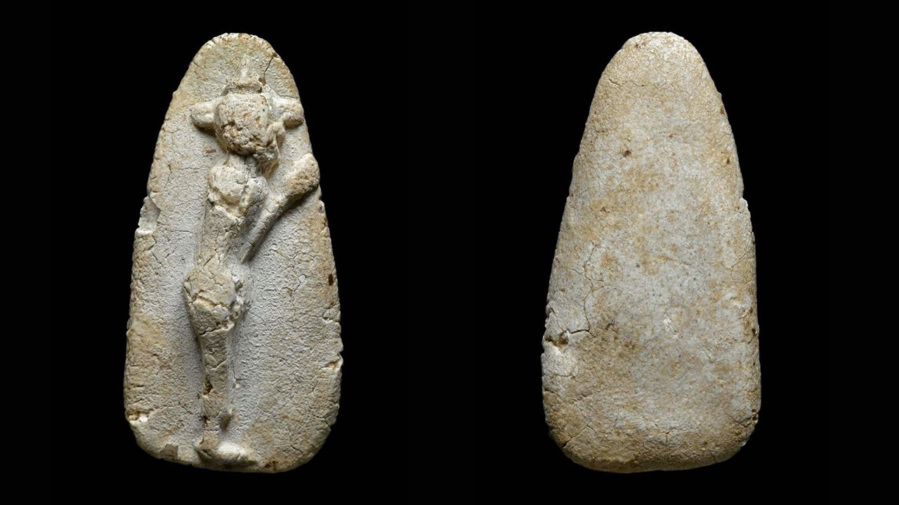 พระพิมพ์ยืนวันทาเสมา สมเด็จพระญาณสังวร (สุก ไก่เถื่อน) วัดพลับ ของ โต้ง บางแค.