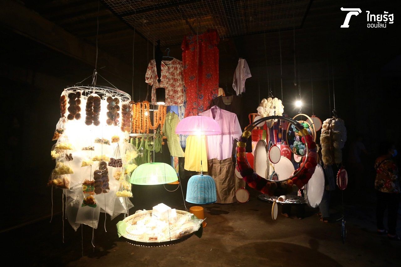 นิทรรศการแสงสีเสียงที่บอกเล่าความเป็นมาของย่านบางลำพูตั้งแต่อดีตถึงปัจจุบัน