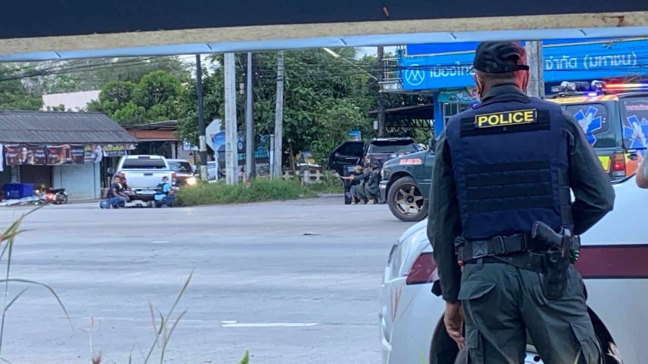 เหตุการณ์ที่สี่แยกบ้านท่านางพรหมวันนั้น ยังคงติดตาและค้างคาใจ โดยเฉพาะเพื่อนร่วมงานของดาบอนันต์ 