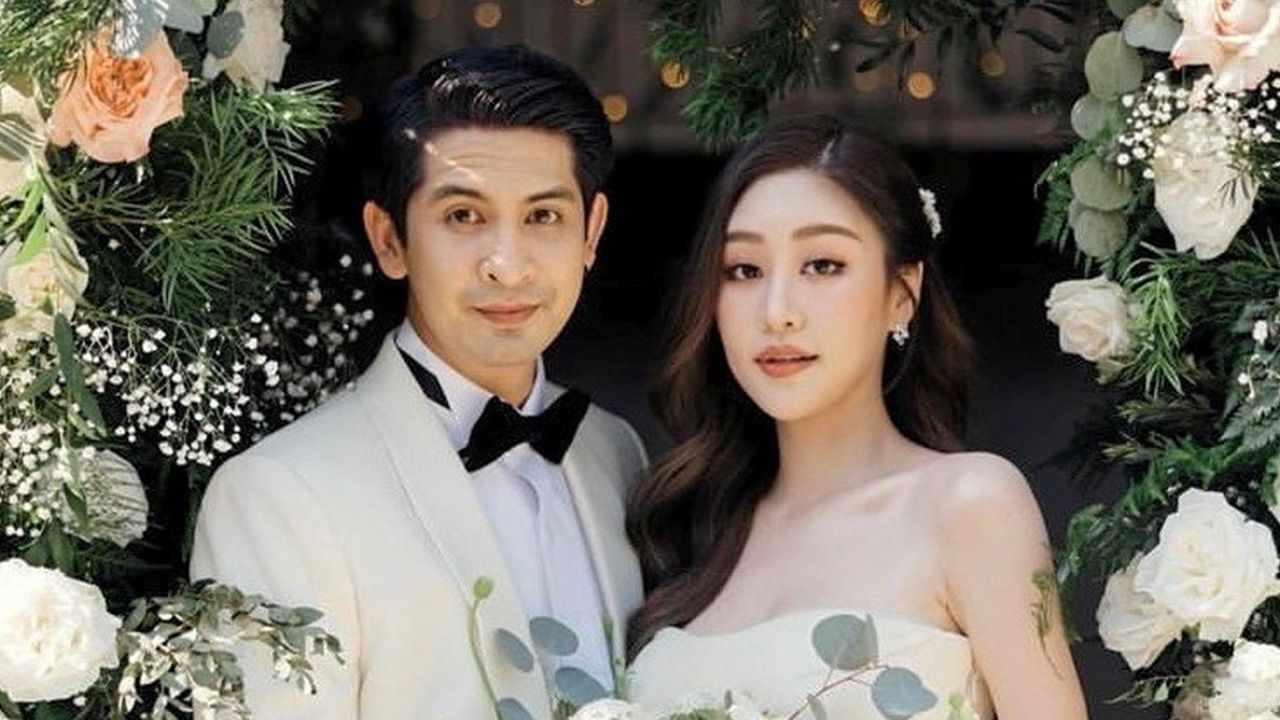 หวานอบอุ่น ผู้จัดฯ คนดัง เจ็ท-ณัฐพงศ์ ควงสาว แพทตี้-พิมพาภรณ์ ที่คบหามา 8 ปี วิวาห์ชื่นมื่นอบอวลด้วยความรัก ครอบครัว เพื่อนๆและคนบันเทิงยินดีคับคั่ง.