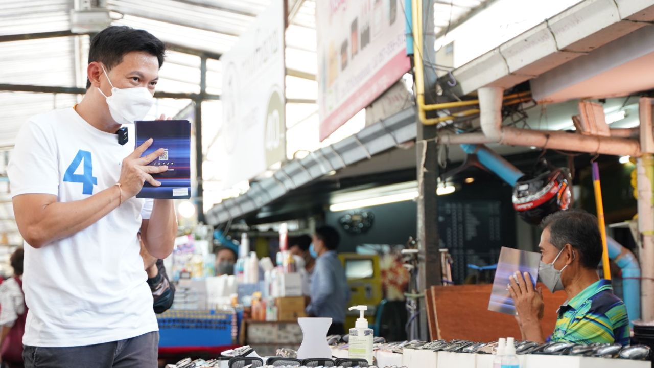 "สุชัชวีร์" เจอผู้พิการ สะท้อนปัญหาฟุตปาท ยัน ทุกคนต้องใช้ได้เท่าเทียม