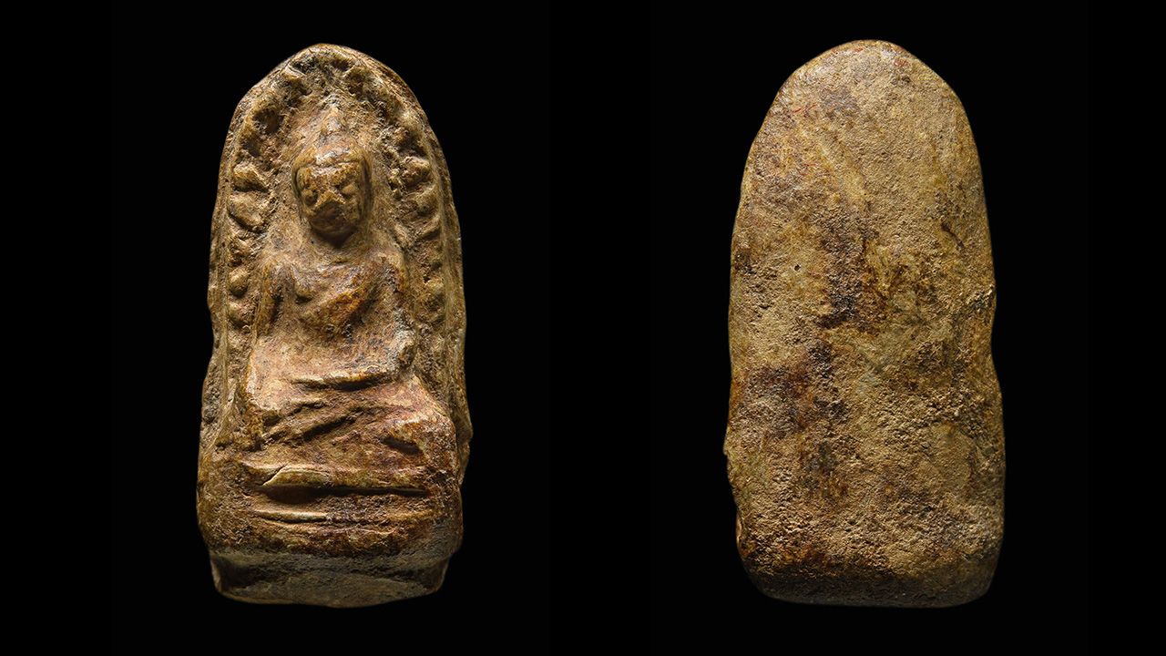 พระรอด พิมพ์ตื้น วัดมหาวัน ของ อิทธิ ชวลิตธำรง.