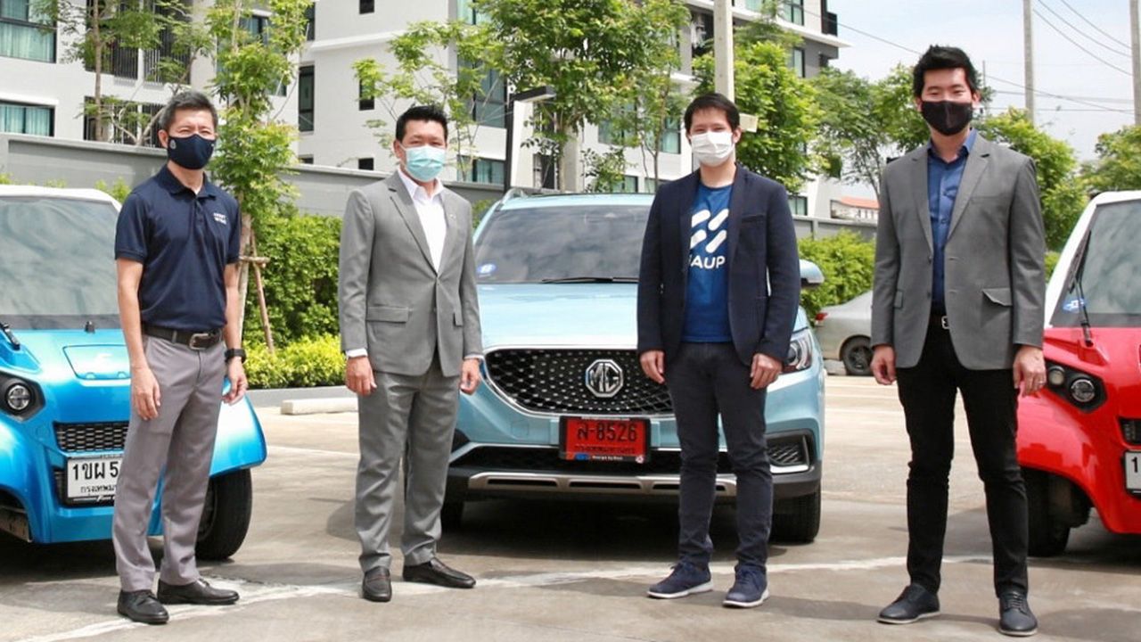 ใช้รถไฟฟ้า กรมเชษฐ์ วิพันธ์พงษ์ และ กฤษฏิ์ วิชัยวัฒนาพาณิชย์ เปิดตัว “Car Sharing” การให้บริการรถเช่า แบบครบวงจร ทั้งรถยนต์ไฟฟ้า และสกูตเตอร์ไฟฟ้า ผ่านแอปพลิเคชันบนสมาร์ทโฟน โดยสามารถใช้บริการรถเช่าและแท่นชาร์จ EV ของ Haup Car ที่ศูนย์การค้า มิงเกิ้ล มอลล์ วันก่อน.