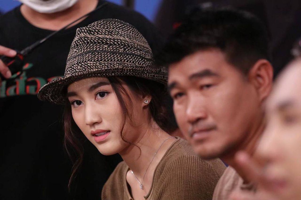 บาส สมรักษ์ และเบส รักษ์วนีย์ ขอบคุณภาพจากไอจี @bestkamsing