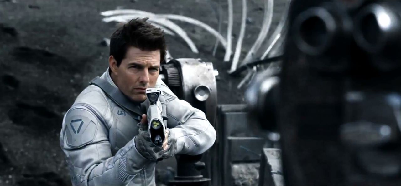 ทอม ครูซ กับบทนักบินอวกาศใน Oblivion (2013)