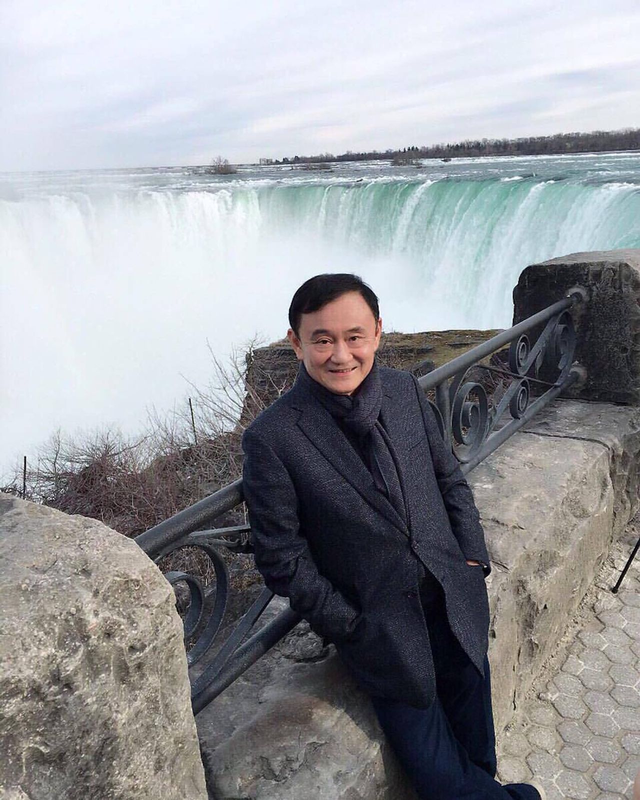 ทักษิณ ชินวัตร ขอบคุณภาพจากไอจี @thaksinlive