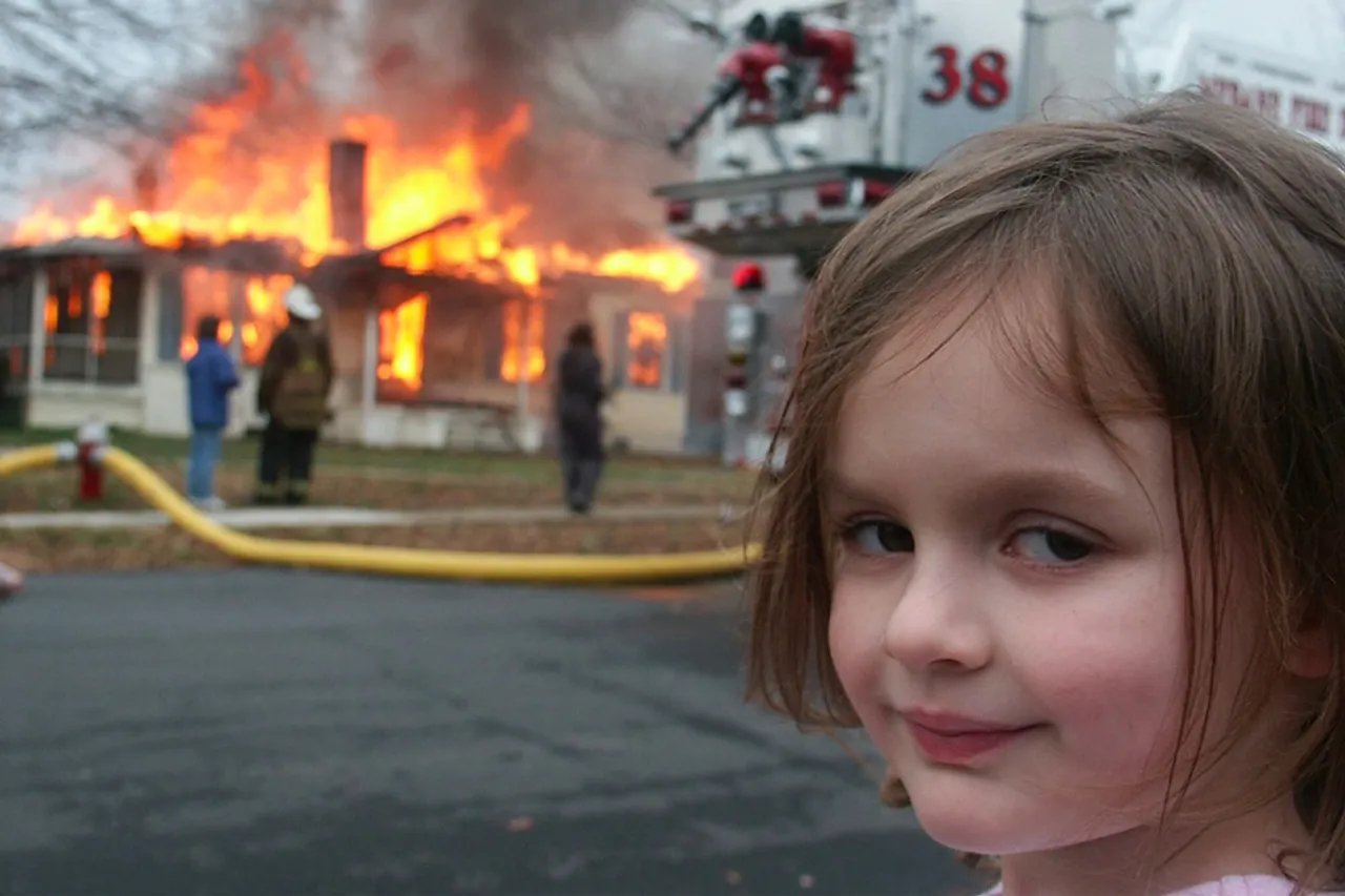 "Disaster Girl" ภาพมีมอันโด่งดังบนโลกออนไลน์ ถูกนำมาขายในรูปแบบ NFT มูลค่าราว 15 ล้านบาท