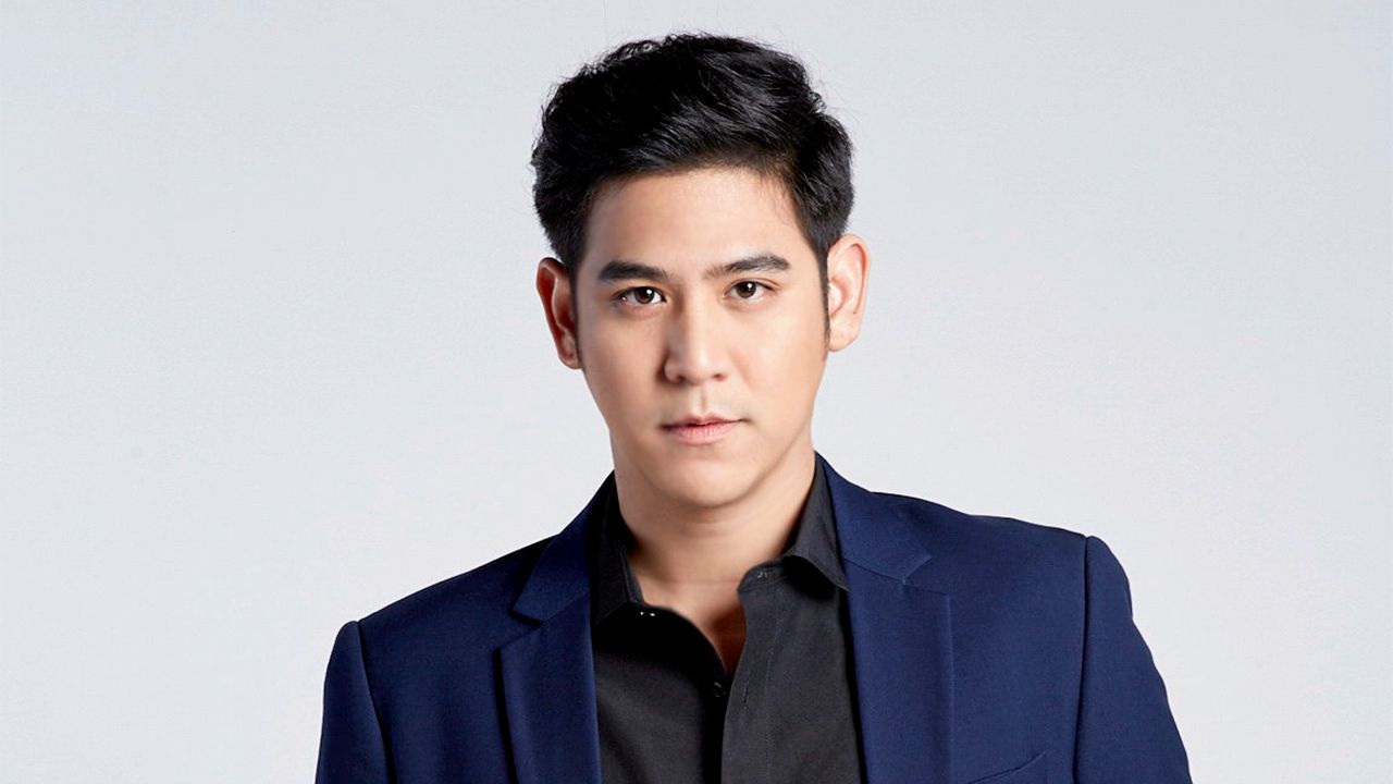 ส่วนความเคลื่อนไหวของคู่กรณี พอร์ช-ศรัณย์ ตอนนี้น่าจะอยู่เมืองกาญจน์ แต่ด้าน ทนายเจมส์ บอกแทนว่า กำลังรอดูท่าทีของฝ่ายโน้น อยู่หลังรับหมายเรียกแล้ว... เห็นคำตอบแล้วเนอะ.