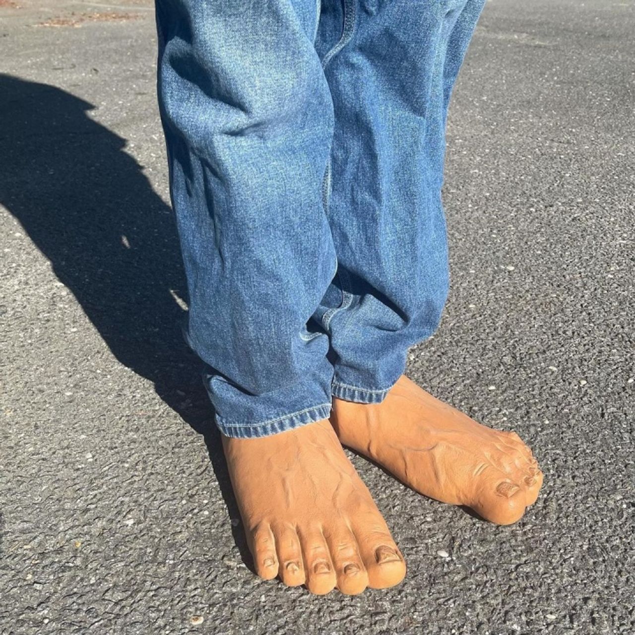 Slip-Ons เลียนแบบเท้ามนุษย์