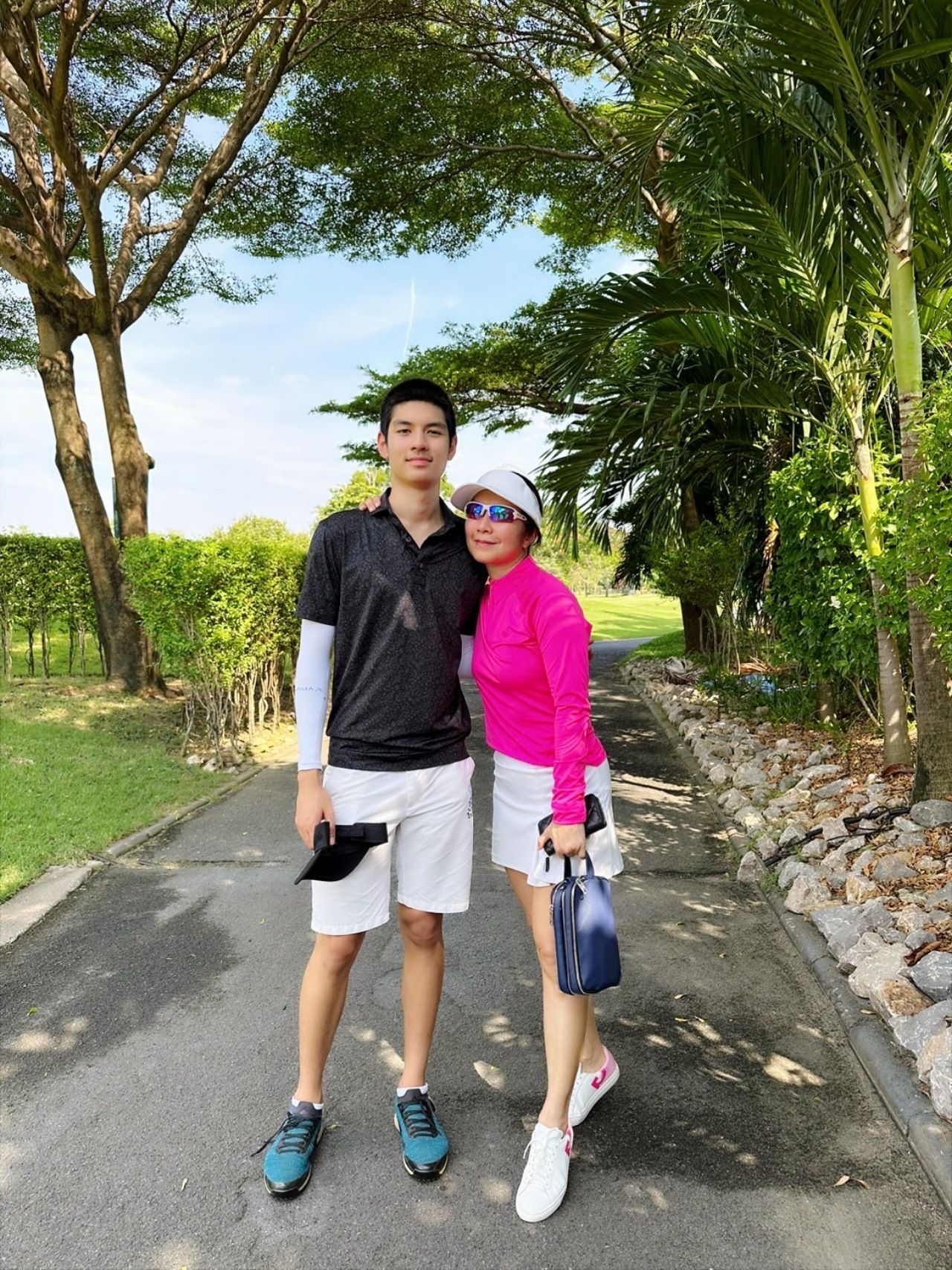เมื่อลูกชายไปตีกอล์ฟ คุณแพม ในฐานะที่เป็นคุณแม่ก็ต้องไปเรียนรู้ด้วย