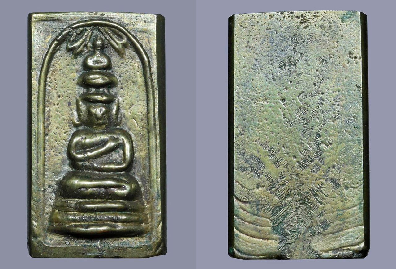 พระพิมพ์ปางซ่อนหา เนื้อเมฆสิทธิ์ หลวงพ่อทับ วัดอนงค์ ของต่าย เชียงแสน.