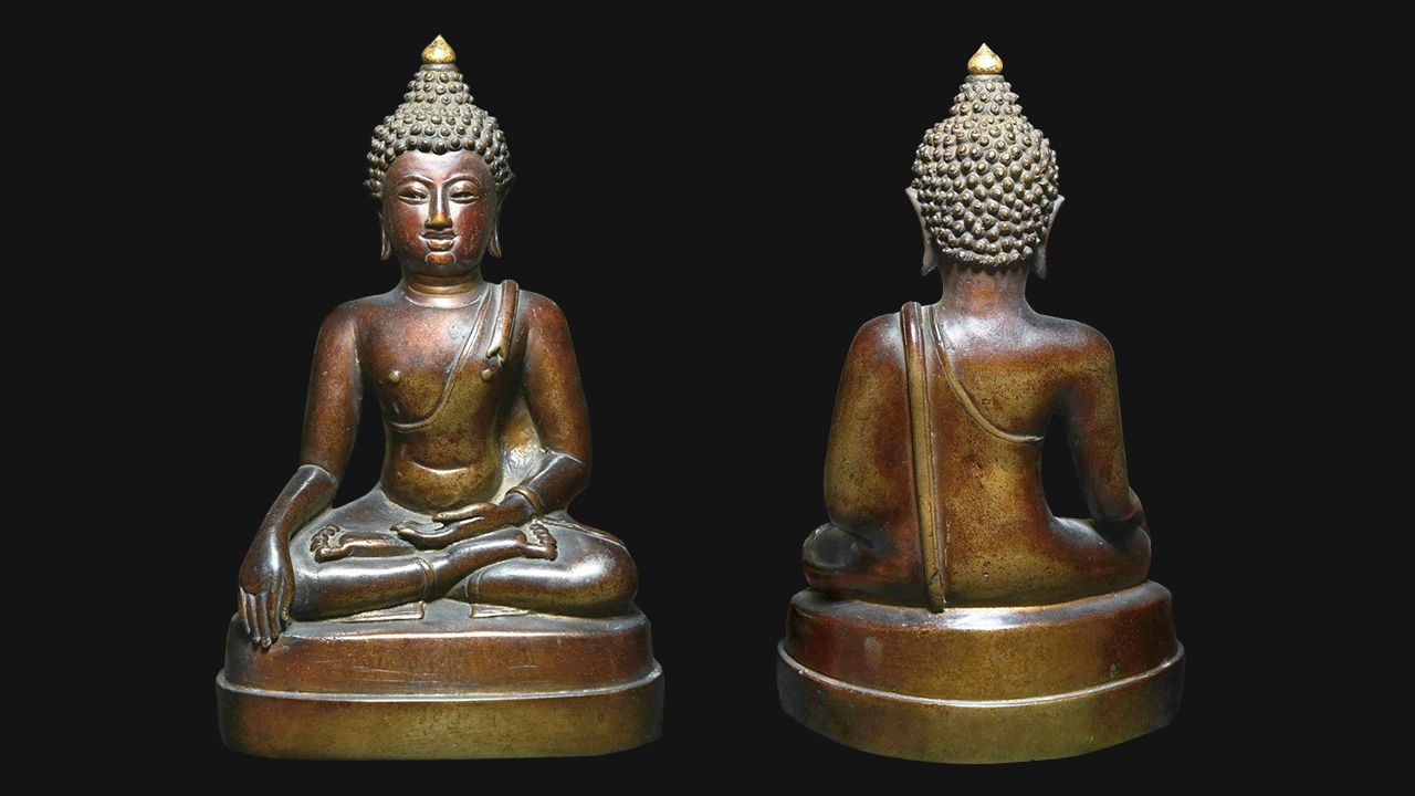 พระพุทธรูปบูชา เชียงแสน สิงห์ ๓ หน้าตัก ๕ นิ้ว ของพรรค คูวิบูลย์ศิลป์.