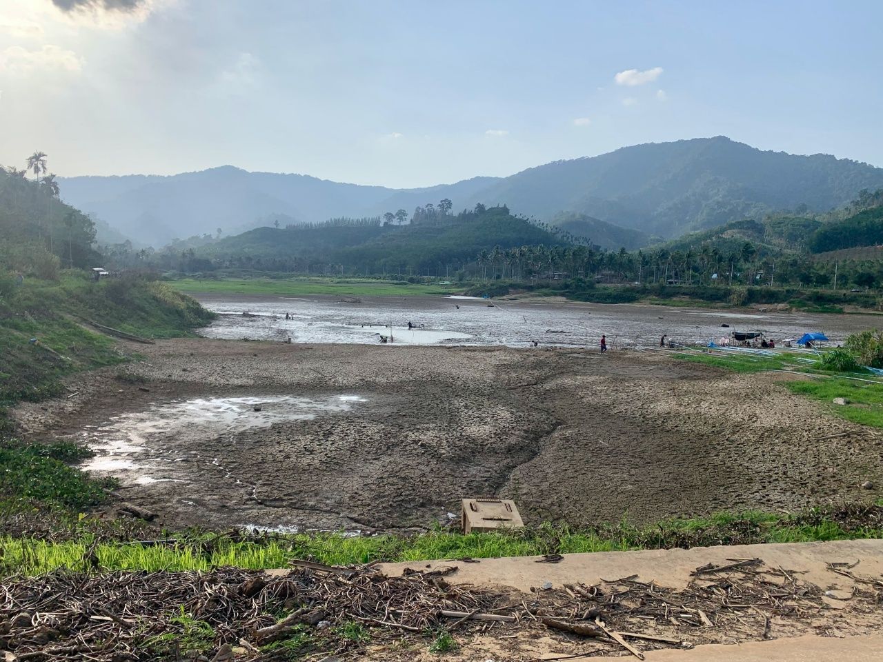 อ่างเก็บน้ำคลองลอย เส้นเลือดของชาวสวนทุเรียน ปัจจุบันไม่เหลือน้ำให้เก็บ