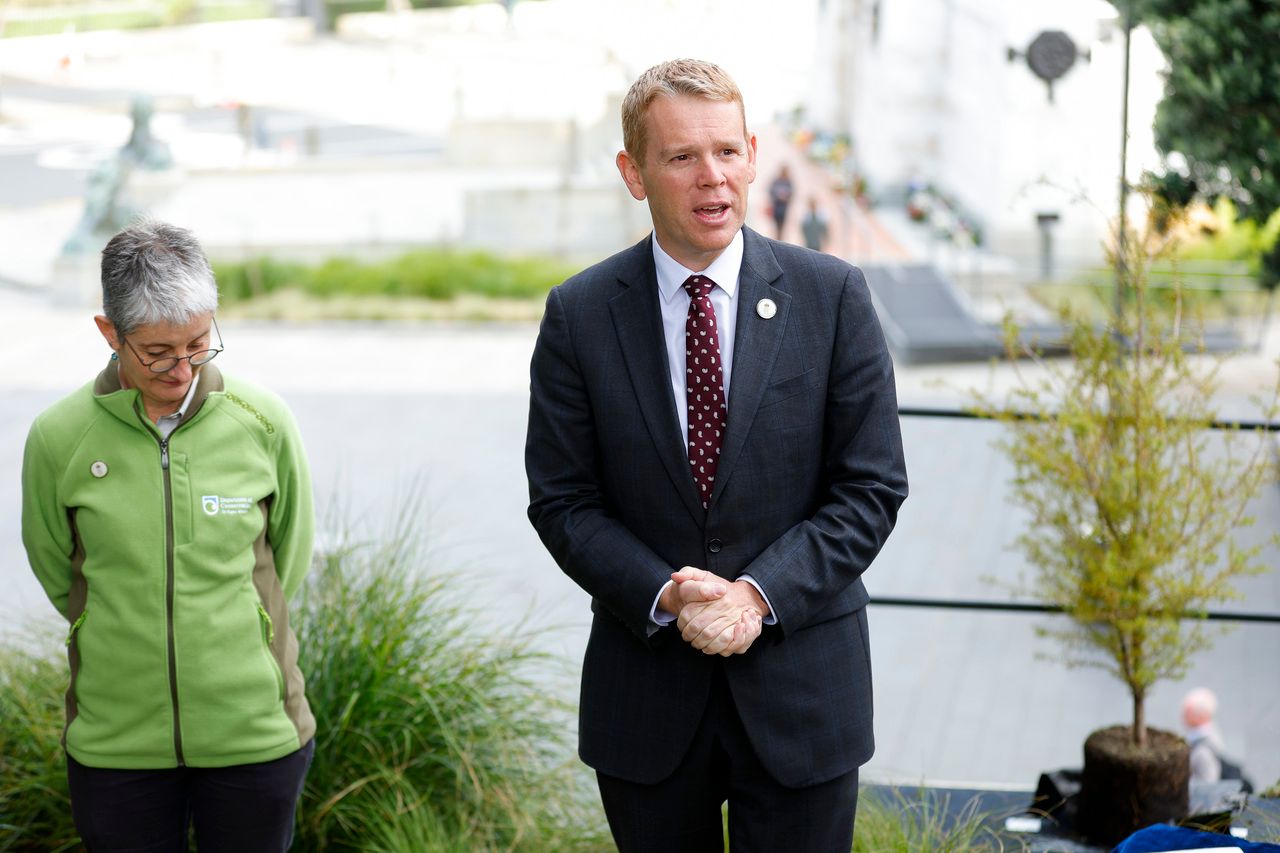 คริส ฮิปกินส์ (Chris Hipkins) นายกรัฐมนตรี ประเทศนิวซีแลนด์ อายุ 44 ปี