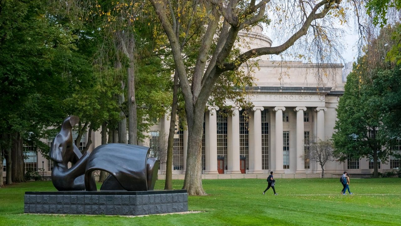 Massachusetts Institute of Technology (MIT)