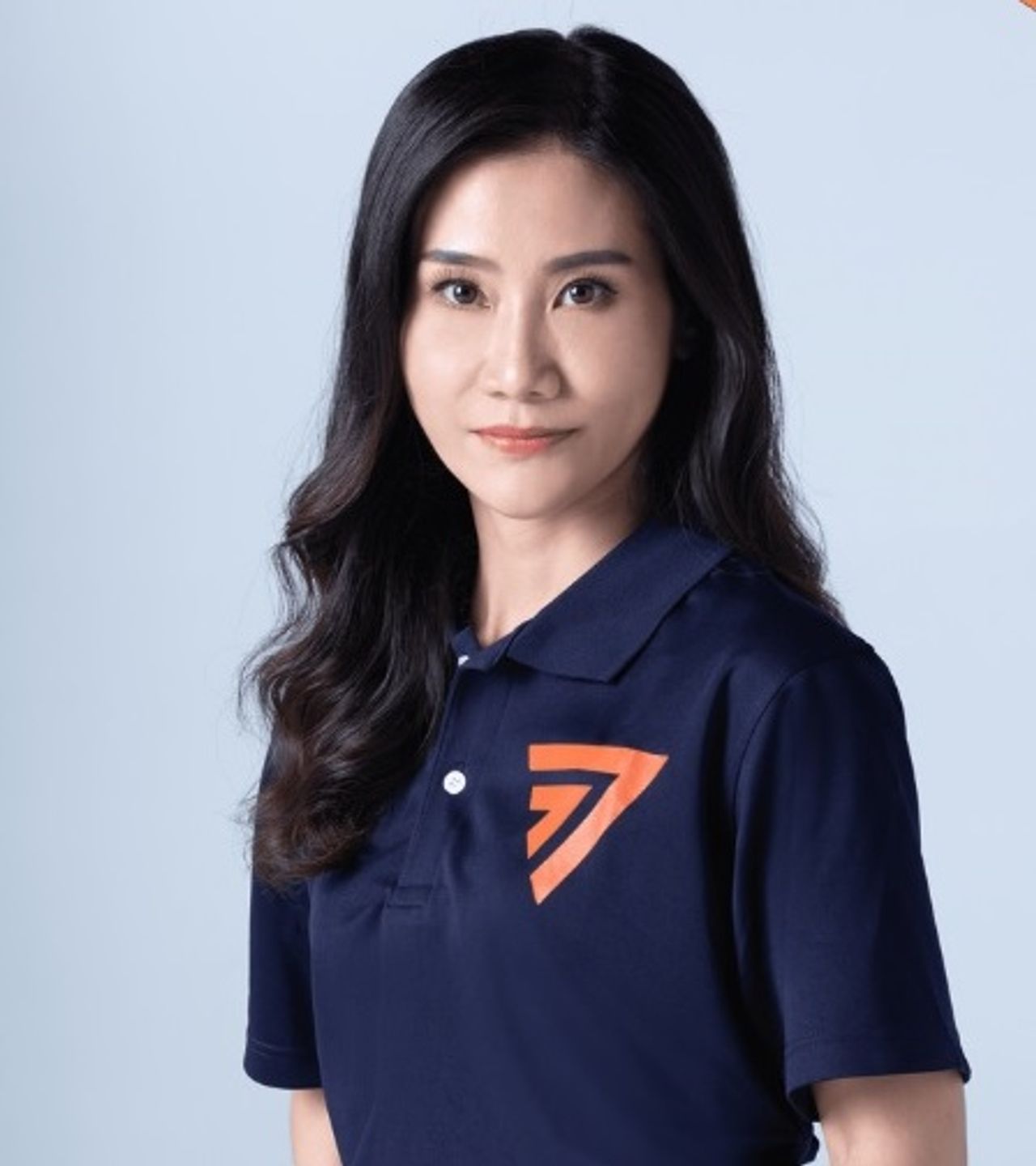 นางสาวเบญจา แสงจันทร์ ลำดับที่ 14