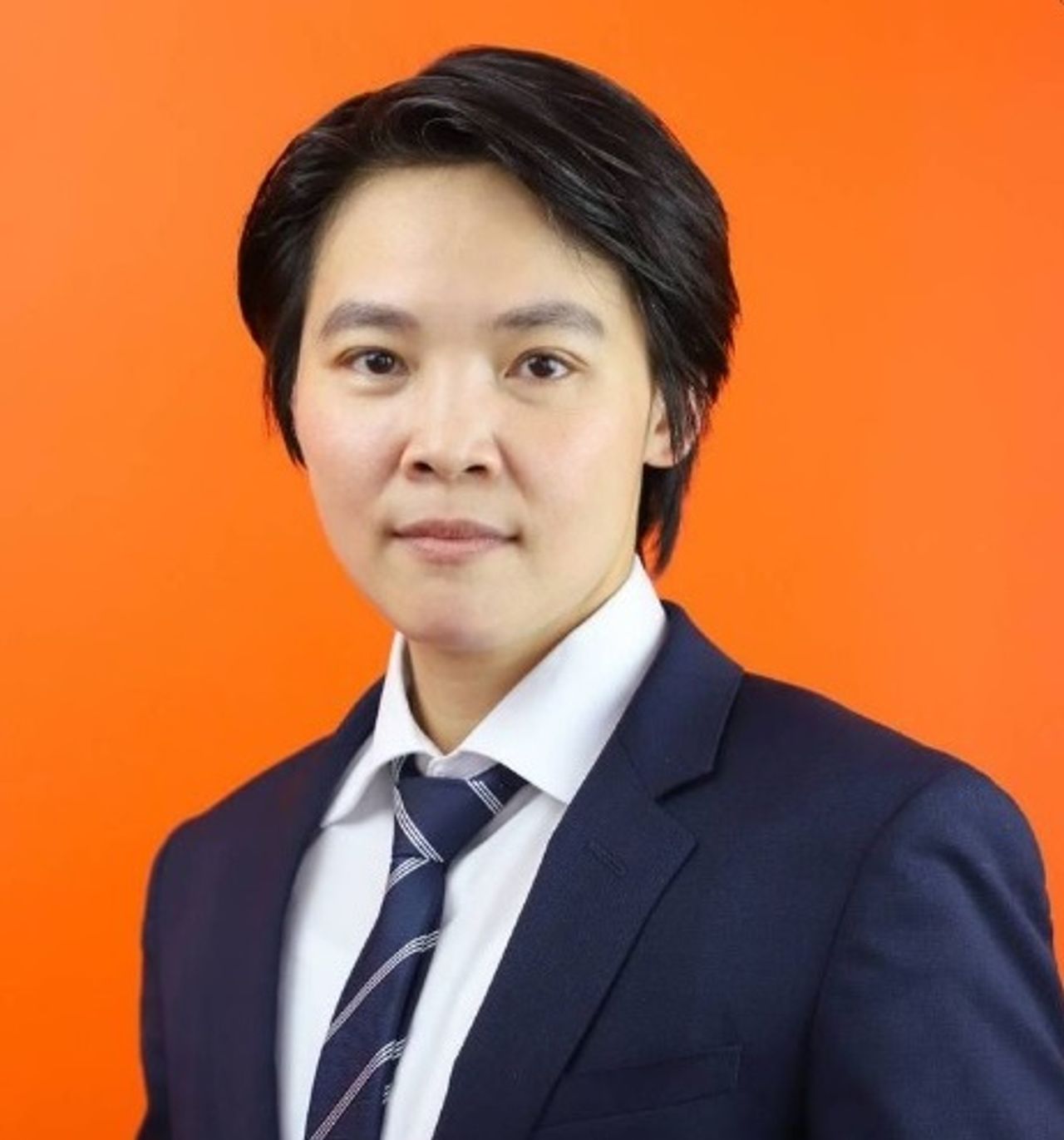 นางสาวณธีภัสร์ กุลเศรษฐสิทธิ์ ลำดับที่ 27