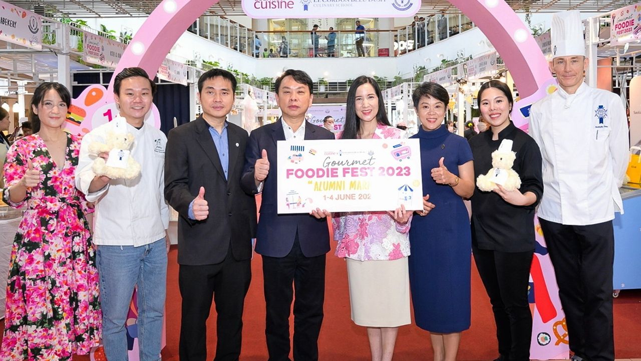 ตามไปกิน - ภริตา วิริยะรังสฤษฎ์ จัดงานเทศกาลอาหาร “Gourmet Foodie Fest 2023” รวมร้านยอดฮิตวัตถุดิบพรีเมียมทั้งคาวหวาน จัดถึง 4 มิ.ย. โดยมี ดร.ณัฐกิตติ์ ตั้งพูลสินธนา, สุชาดา สถาปิตานนท์ และ คณิต จันทร์ธิวัตรกุล มาร่วมงานด้วย ที่เซ็นทรัลเวิลด์ วันก่อน.