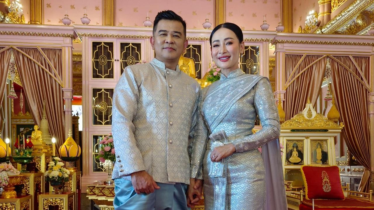 ชมภาพ จุ๊บแจง วิมลพันธ์ ดาราสาววัย 53 ปี ควงแฟนหนุ่มเข้าวิวาห์