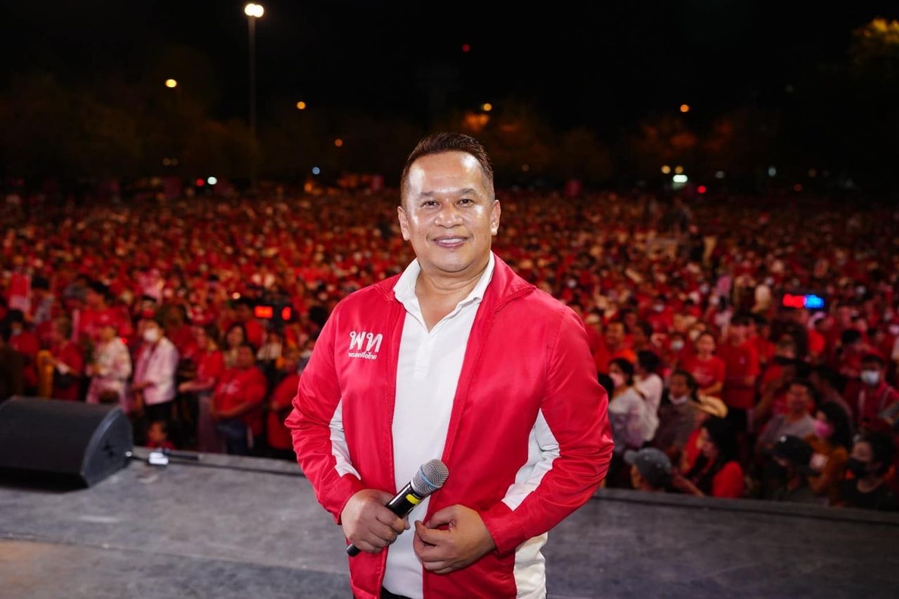 อนุสรณ์ เอี่ยมสะอาด