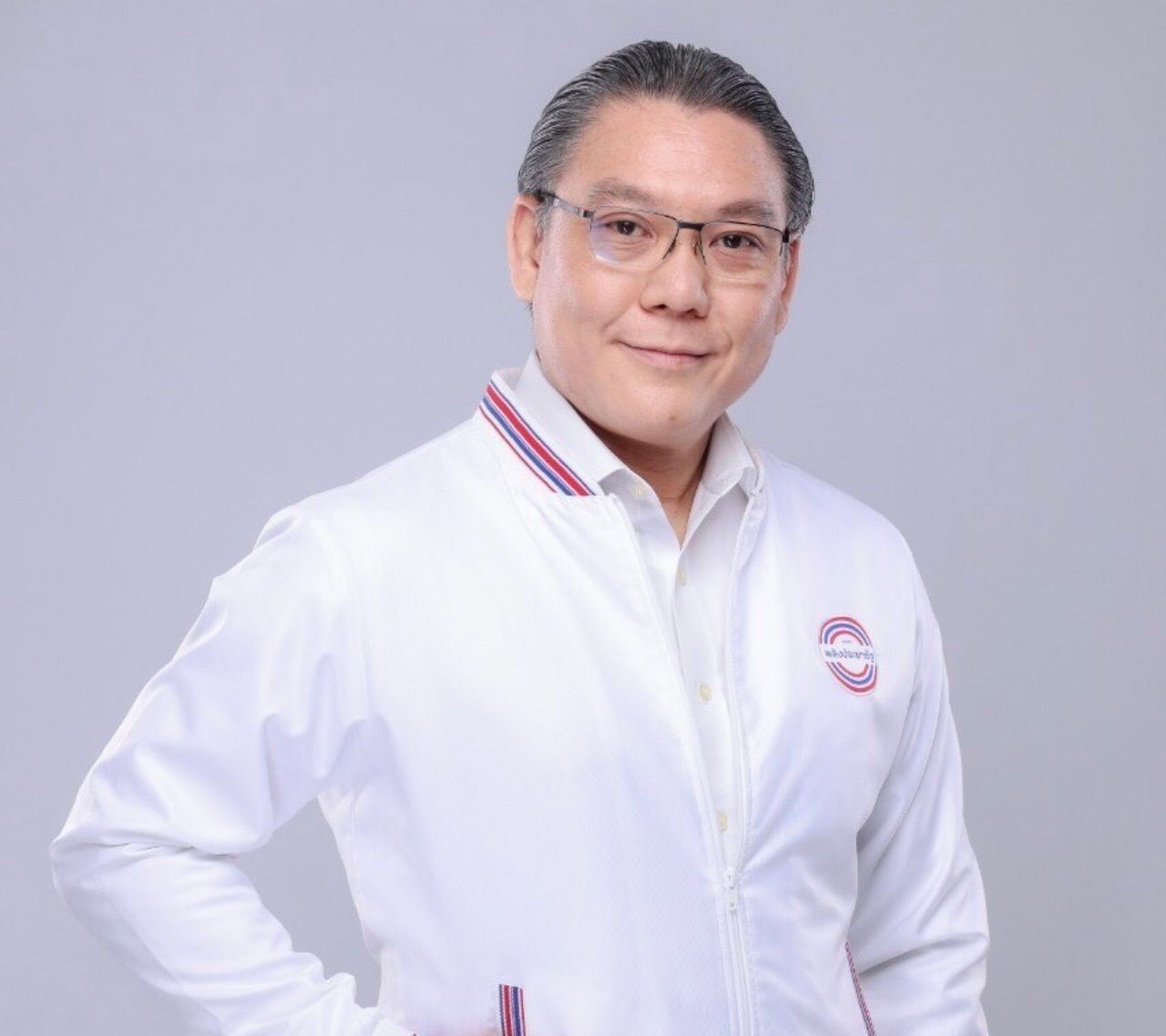 ชาญกฤช เดชวิทักษ์