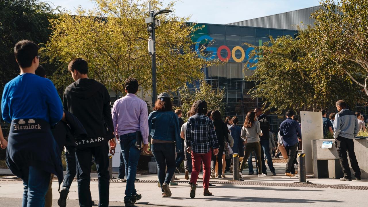 พนักงาน Google บางรายไม่ทราบว่าถูกไล่ออกจากบริษัท กระทั่งสแกนบัตรพนักงานไม่ผ่าน