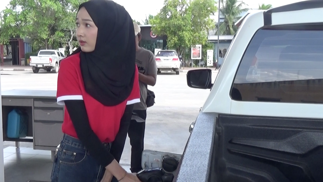 ก่อนชิมโรตี ข้าวหลาม แวะปั๊มเติมหัวใจกับ "น้องญ่า" ดาว TikTok สาวสตูล