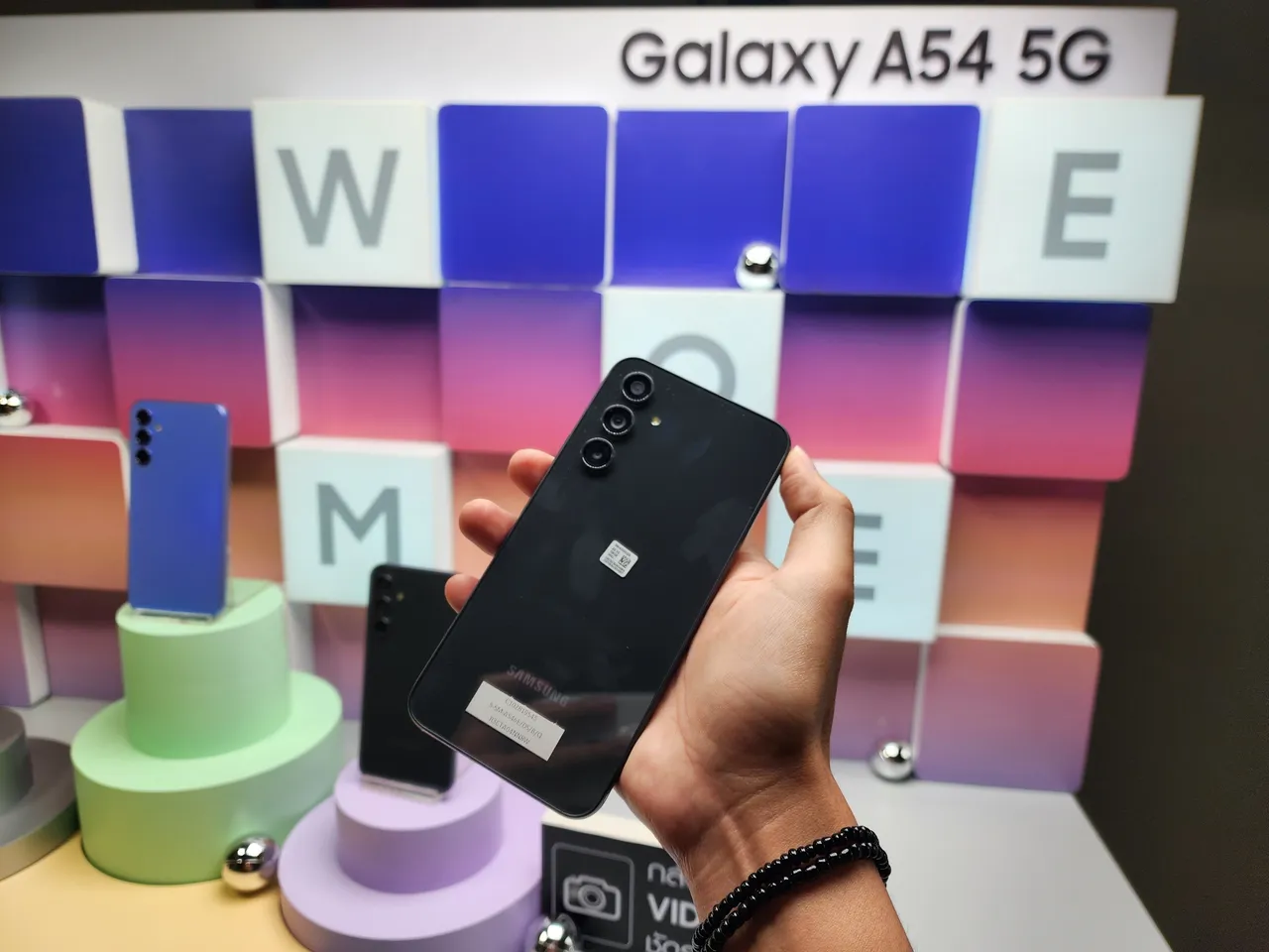 ด้านหลังตัวเครื่อง Galaxy A54