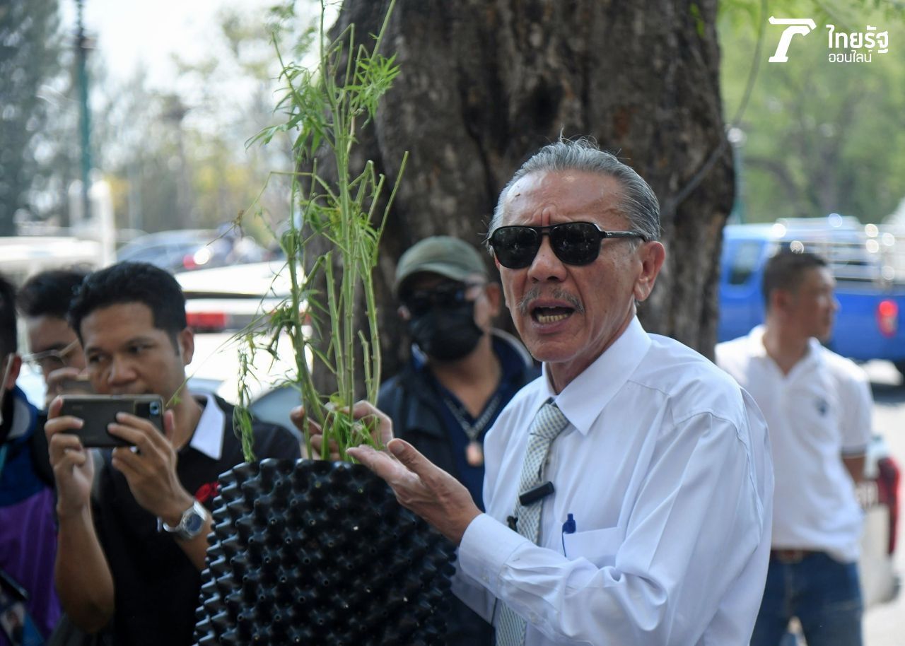 ชูวิทย์ กมลวิศิษฎ์