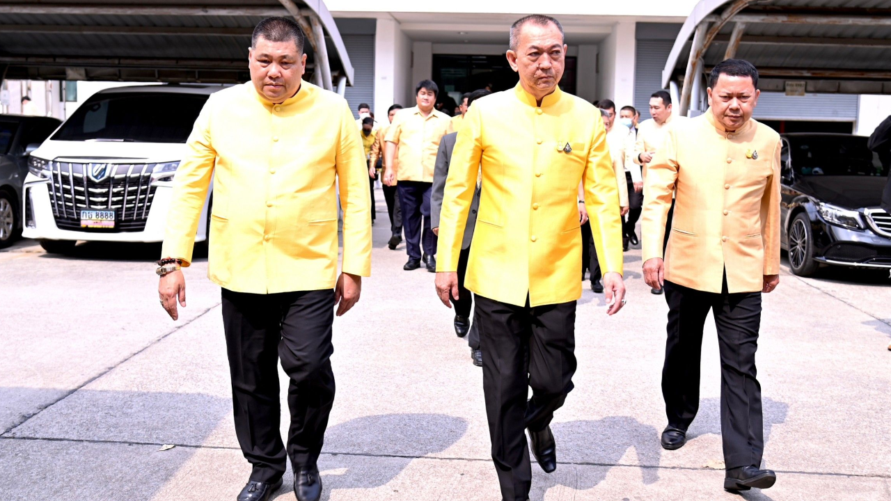 "เฉลิมชัย" ชู 17 ปี "กรมข้าว" มุ่งมั่นทำเพื่อชาวนาไทย