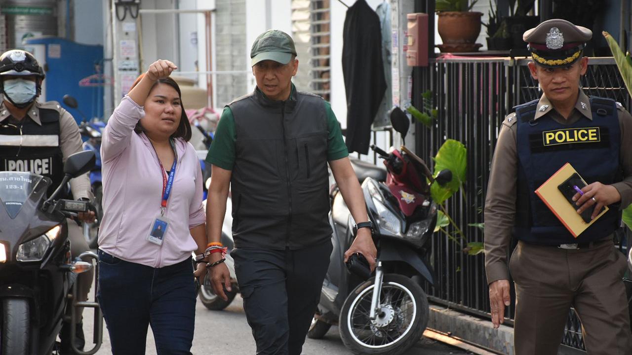 "รองต่อ" ประเมินเหตุสารวัตรคลั่ง ส่ง อรินทราช 26 วางแนว ไร้เสียงตอบกลับ