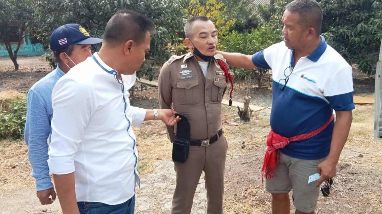 รวบตำรวจเก๊ แต่ง ร.ต.ท.เต็มยศ เสนอขายวัวทั้งฝูงให้ผู้ใหญ่บ้าน