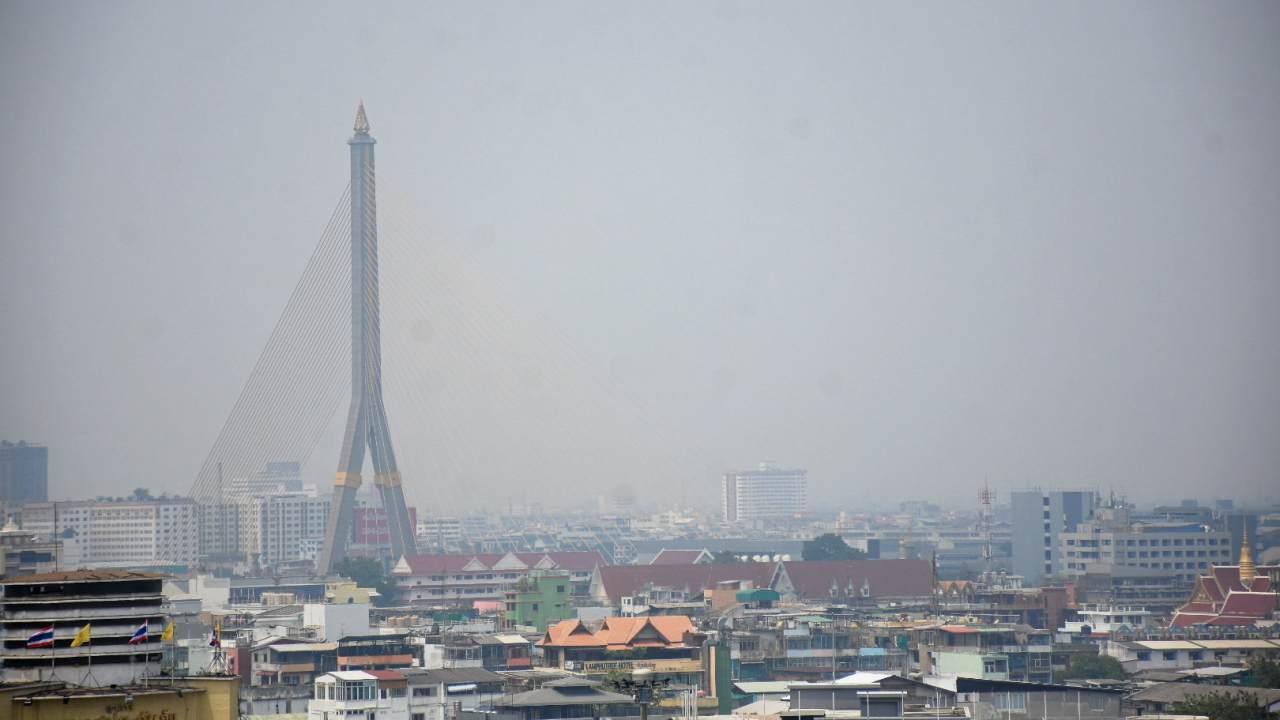 เช้านี้ค่าฝุ่น PM 2.5 พุ่งเกินมาตรฐาน 36 พื้นที่ อยู่ในระดับมีผลกระทบต่อสุขภาพ