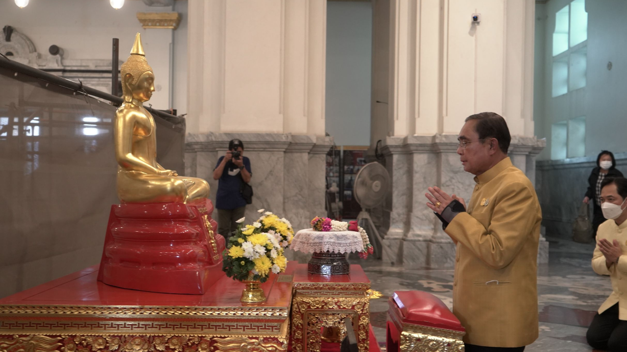 เลือกตั้ง 2566 : “บิ๊กตู่” ไหว้หลวงพ่อพระพุทธโสธร เอาฤกษ์เอาชัยลงพื้นที่ฉะเชิงเทรา