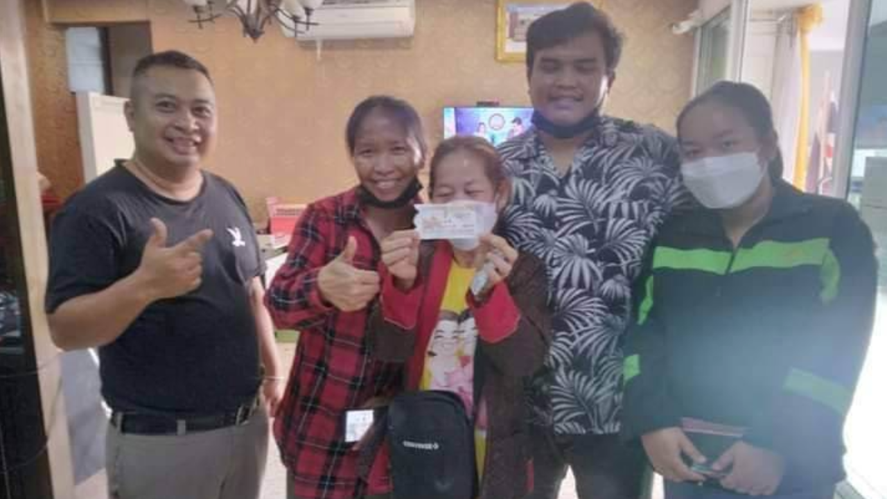 งวดนี้โคราชเฮง สาวใหญ่ประทาย ถูกหวยรางวัลที่ 1 รับโชค 6 ล้านบาท