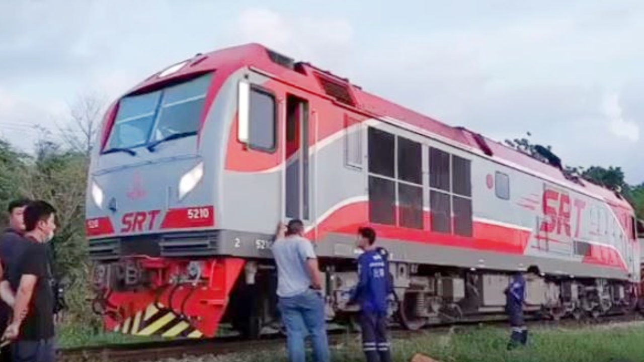 ระทึกทั้งขบวน "คนขับรถไฟเป็นลม" ผู้โดยสารแตกตื่น คาดโรคประจำตัวกำเริบ