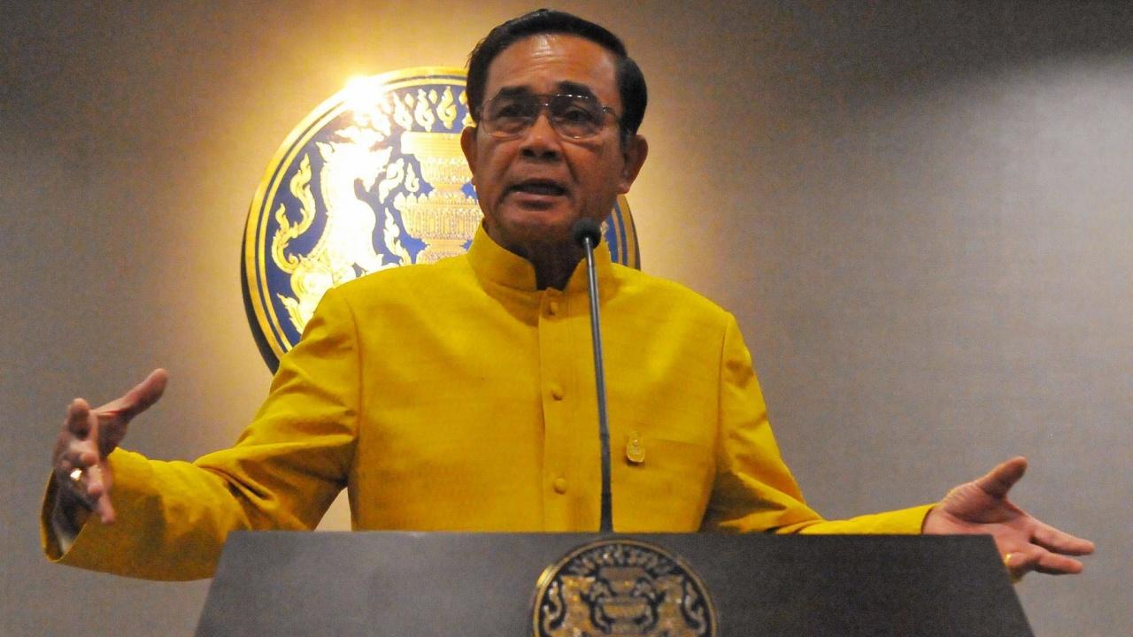 แห่เชียร์ "บัตรลุงตู่" เพิ่มสิทธิ 1 พันบาท หวังลดภาระ ใช้จ่ายครัวเรือน