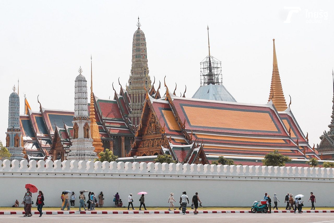 วิธีเดินทางมาอุโมงค์หน้าพระลาน สามารถทำได้ 2 วิธี คือขับรถส่วนตัวมาจอดที่สนามหลวง หรือมารถไฟฟ้า MRT ลงสถานีสนามไชย ทางออก 1 วัดพระแก้ว