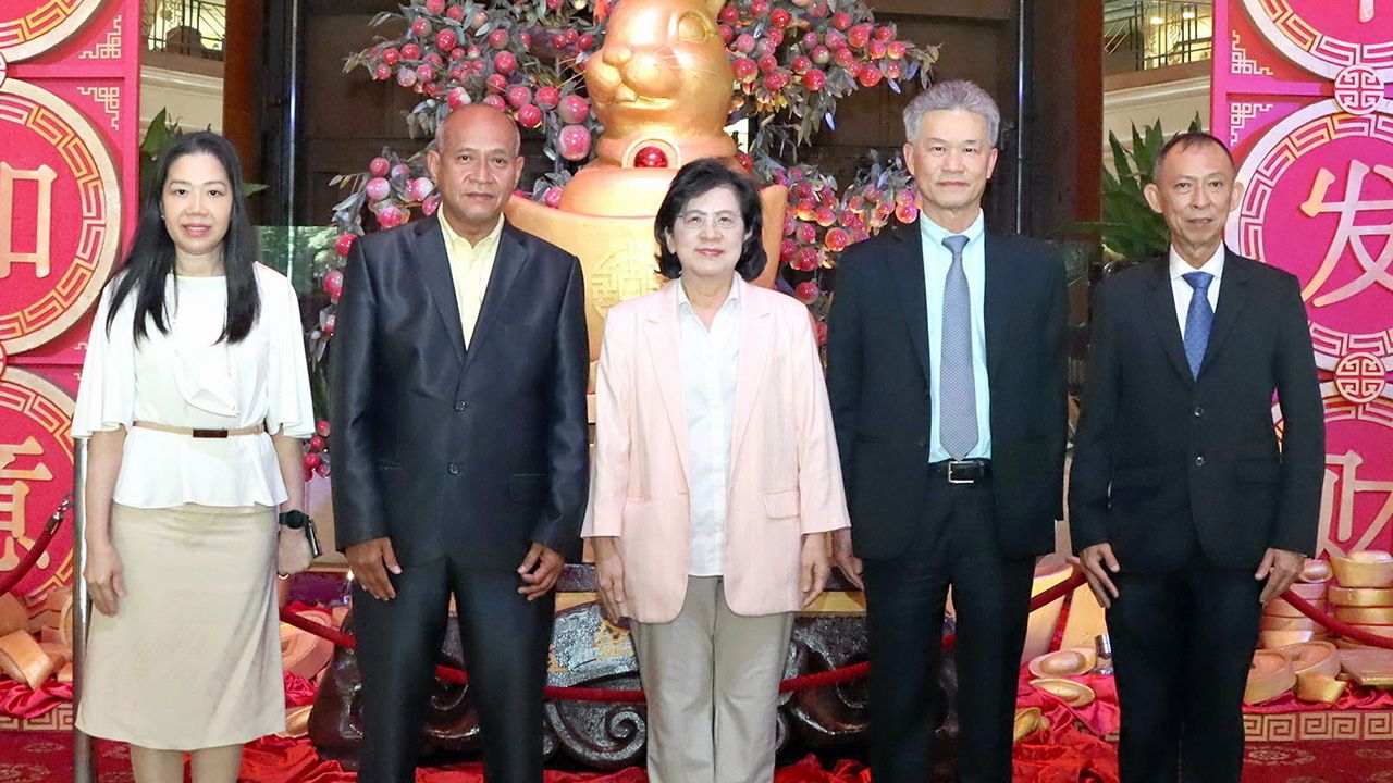 อบรม นารี ตัณฑเสถียร อัยการสูงสุด เปิดโครงการอบรมหลักสูตรนักบริหารงานยุติธรรมระดับสูง หลักสูตรการอบรมอธิบดีอัยการ รุ่นที่ 14 (พ.ศ.2566) โดยมี สมเกียรติ คุววัฒนานนท์, โกวิท ศรีไพโรจน์ และ อภิญญา แตงมณี มาร่วมงานด้วย ที่โรงแรมดิ เอมเมอรัลด์ วันก่อน.