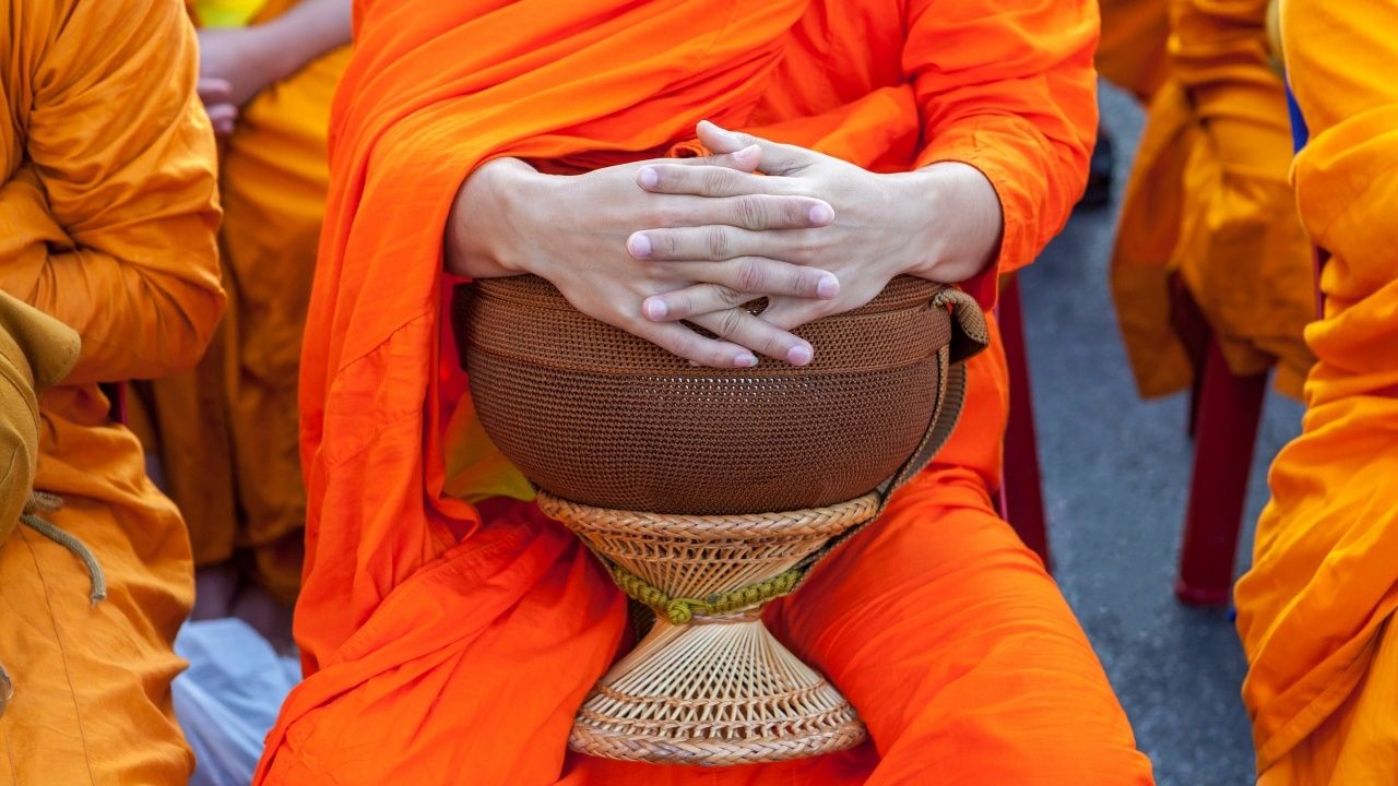 วันจาตุรงคสันนิบาต ใช่วันมาฆบูชาหรือไม่ หมายถึงวันใด มีความสําคัญอย่างไร