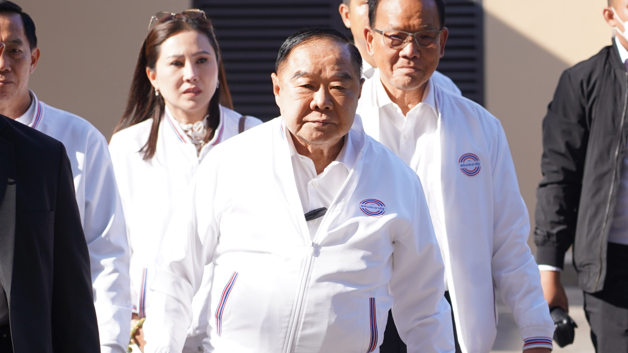 เลือกตั้ง 2566 : “บิ๊กป้อม” เมินเพื่อไทยเปิดตัว “เศรษฐา” บอกพลังประชารัฐก็มี