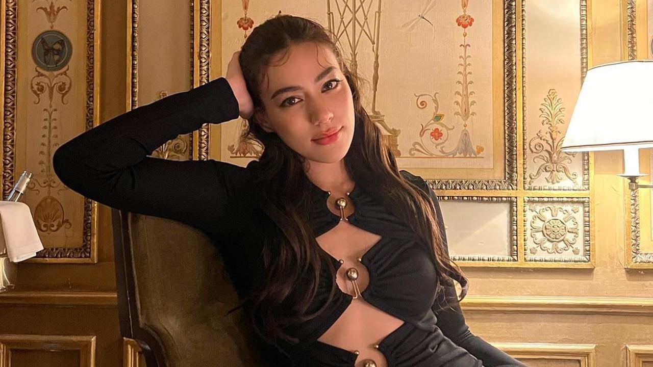 คิมเบอร์ลี่ ทำไอจีไฟลุก แซ่บซี้ดในชุดเดรสแหวกเว้า แฟนๆ แห่แซวความเซ็กซี่