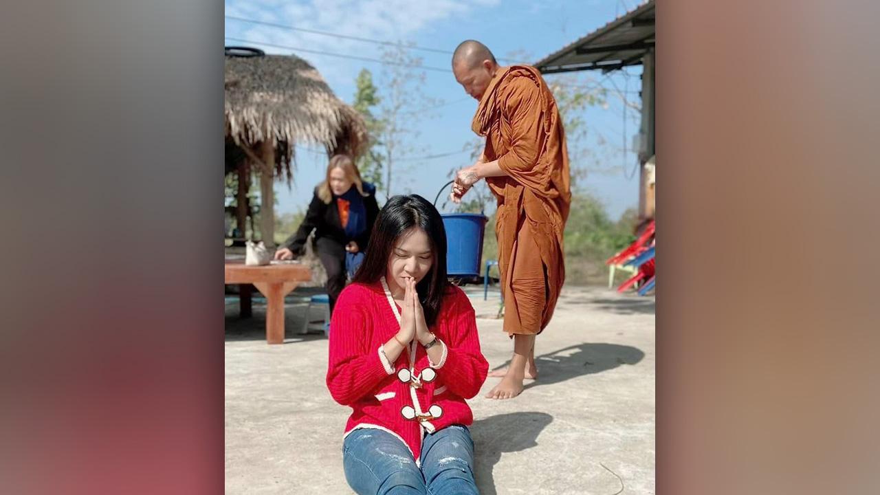 เผยภาพ อิงดาว ดุจดาริกา หมอลำเสียงวิหค เพิ่งอาบน้ำมนต์ ขอสิ่งไม่ดีออกจากชีวิต